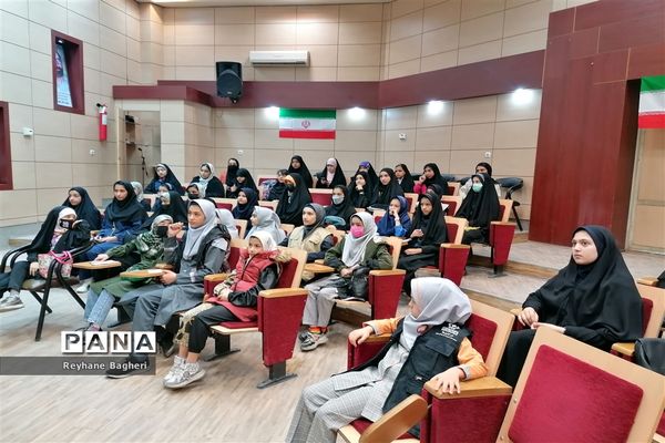 جلسه آموزش مقدماتی خبرنگاری ناحیه 2