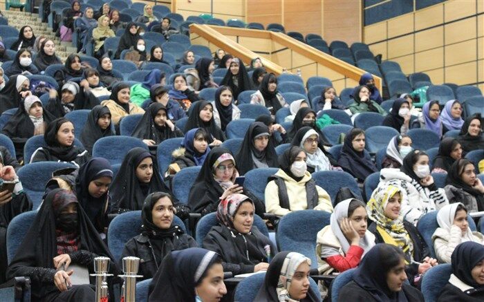 آموزش‌ عکاسی با موبایل ویژه دانش‌آموز‌خبرنگاران پانای ناحیه ۳ اصفهان
