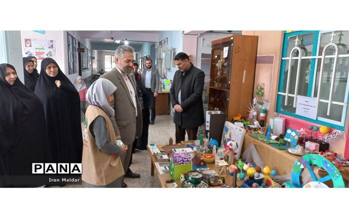 نمایشگاه طرح ارتقای شایستگی‌های دانش‌آموزان ناحیه 7 مشهد/ فیلم