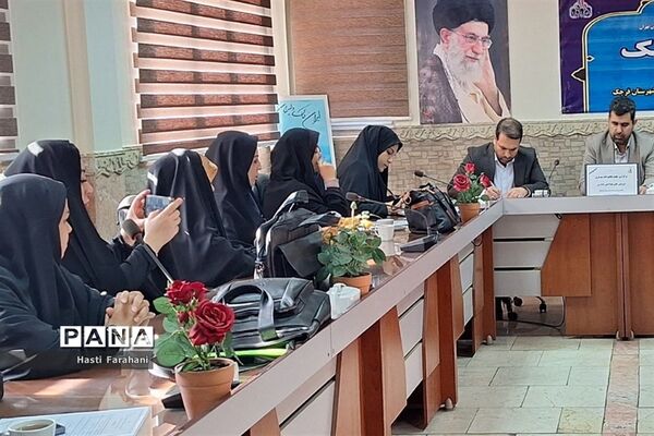 جلسه تفاهم‌نامه بهسازی سرویس‌های بهداشتی مدارس در شهرستان قرچک