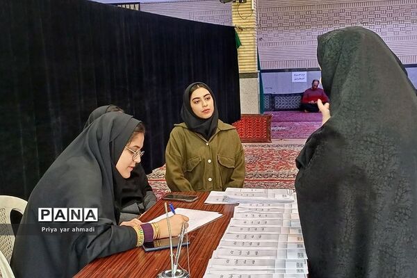 برگزاری کارگاه مشاوره و آموزش خانواده در ورامین