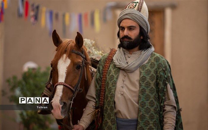 باید از جوانان مستعد در راستای پیشرفت صنعت سینما استفاده کرد