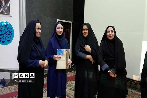 آیین تجلیل از دانش‌آموزان برتر مدرسه شاهد رضوان ناحیه ۱ اهواز