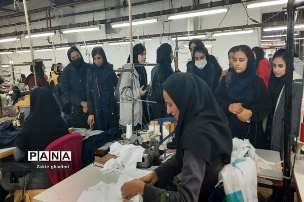 اردوی آموزشی زیارتی تفریحی راهیان پیشرفت هنرستان کوشش در مشهد