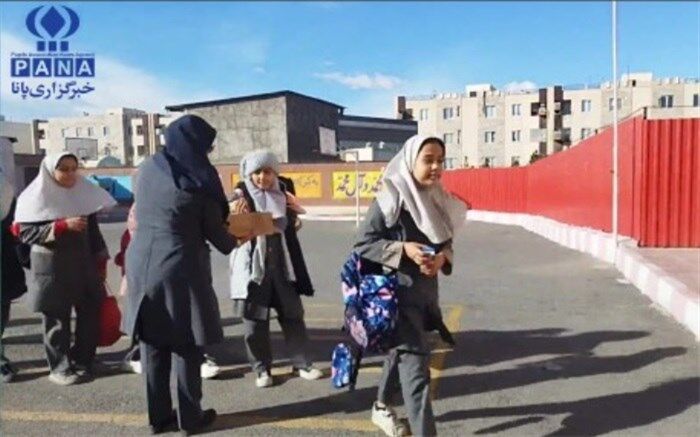 توزیع شیر رایگان در اشتهاردشروع شد