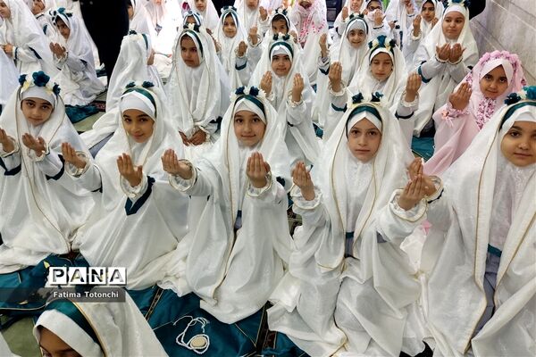 جشن تکلیف فرشتگان دبستان بعثت ناحیه ۳