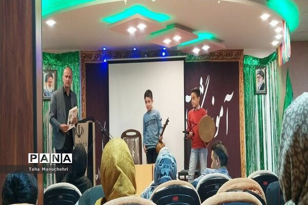 دومین جشنواره موسیقی دختران و پسران در شهرستان پیشوا