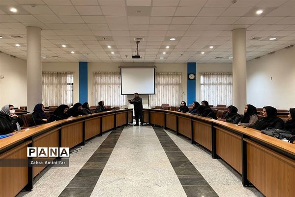 کارگروه تسهیل و رفع موانع تولید و بانوان نخبه شهرستان نور