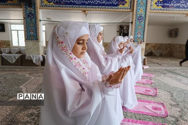 آغاز فصل بندگی دانش آموزان دبستان صدراندیشان شهرستان میبد