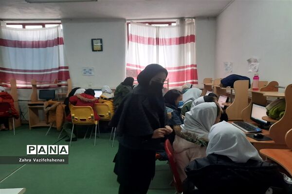 کارگاه آموزشی کار با رایانه پایه ششم مدرسه خاقانی شهرستان شیروان