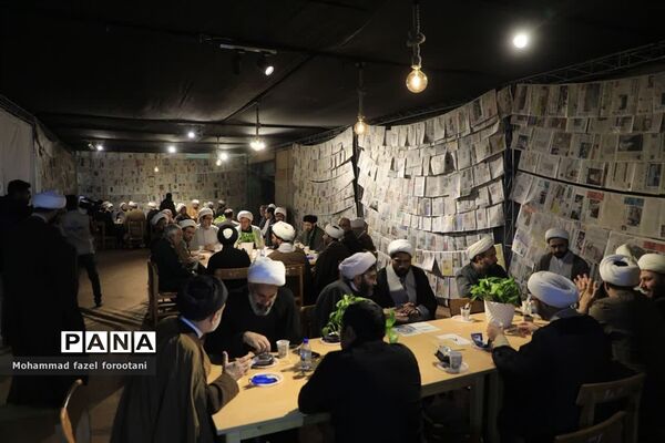 بازدید نماینده ولی فقیه در خراسان جنوبی از نمایشگاه گذری بر تاریخ صد ساله ایران