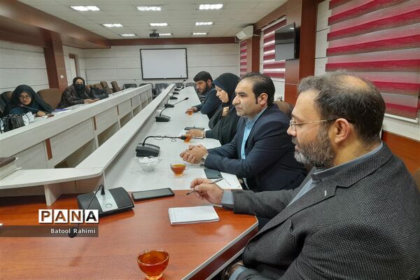 برگزاری جلسه ستاد دهه فجر در اداره آموزش و پرورش شهرستان ملارد