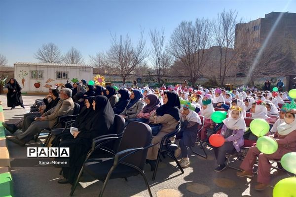 مراسم روز هوای پاک‌ در دبستان موسسی ناحیه ۶ مشهدمقدس