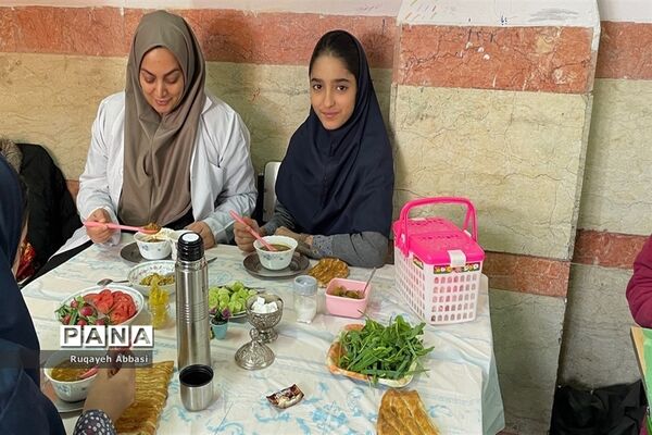بسیج ملی تغذیه در دبستان زکیه شهرستان ملارد