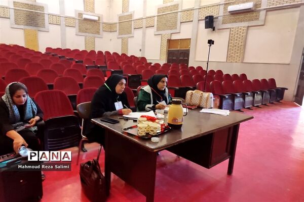 حضور پرشور دانش‌آموزان مدارس شهرستان بیضاء در سومین جشنواره ملی تئاتر درسی