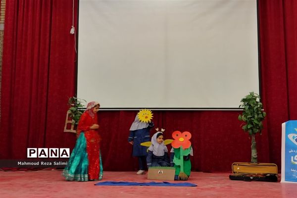 حضور پرشور دانش‌آموزان مدارس شهرستان بیضاء در سومین جشنواره ملی تئاتر درسی