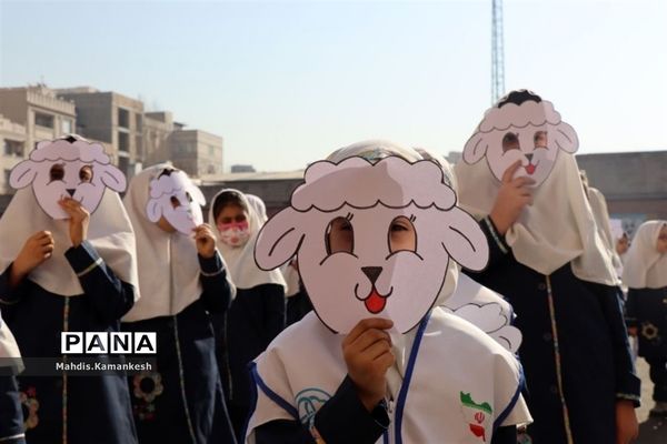 توزیع شیر در مدارس پاکدشت