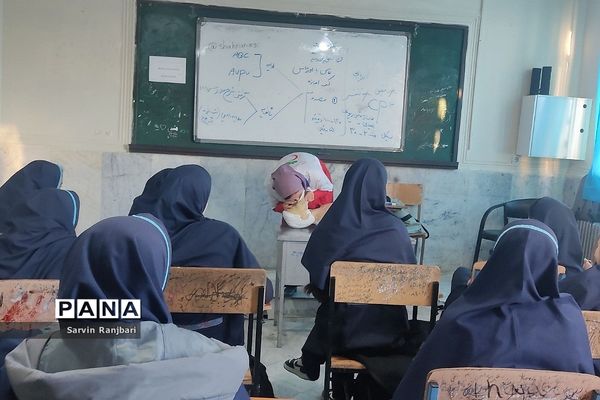 شروع طرح دادرس هلال احمر در مدارس شهریار