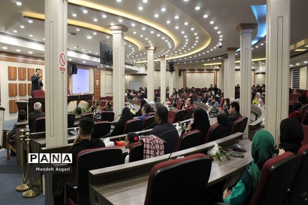 مراسم تجلیل از خانواده‌های کارکنان خانه معلم قم