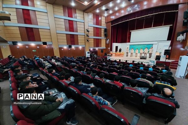 مراسم تنفیذ شهردار‌دانش‌آموز مدارس منطقه ۱۳ برگزار شد.