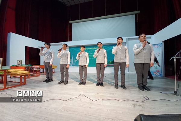 مراسم تنفیذ شهردار‌دانش‌آموز مدارس منطقه ۱۳ برگزار شد.