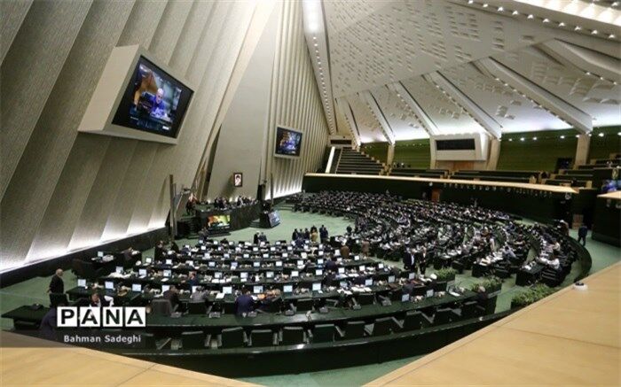 یک درصد عوارض فروش خودرو و موتورسیکلت داخلی و وارداتی صرف خرید آمبولانس می‌شود