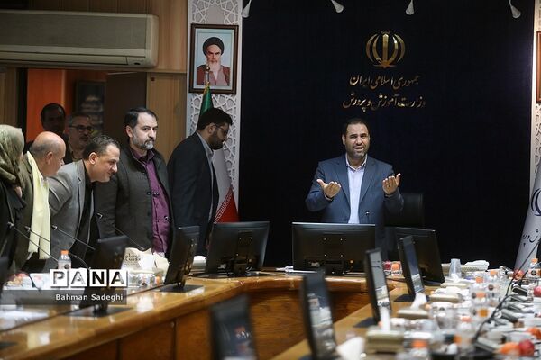 دیدار وزیر آموزش و پرورش با جمعی از معلمان و فرهنگیان عضو سندیکاهای کشور سوریه