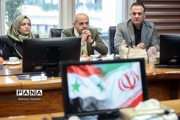 دیدار وزیر آموزش و پرورش با جمعی از معلمان و فرهنگیان عضو سندیکاهای کشور سوریه