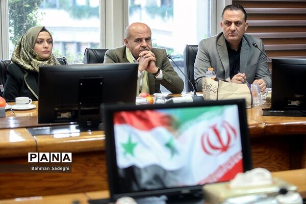 دیدار وزیر آموزش و پرورش با جمعی از معلمان و فرهنگیان عضو سندیکاهای کشور سوریه