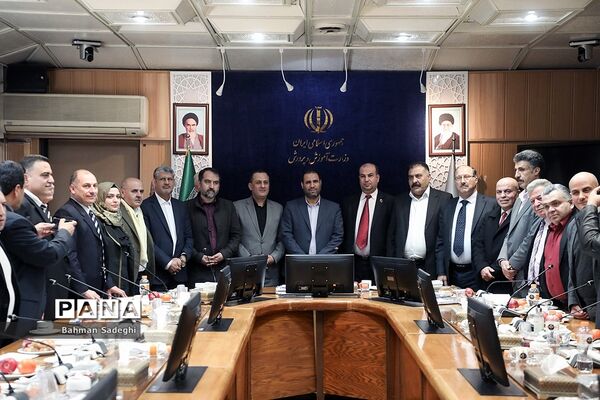 دیدار وزیر آموزش و پرورش با جمعی از معلمان و فرهنگیان عضو سندیکاهای کشور سوریه