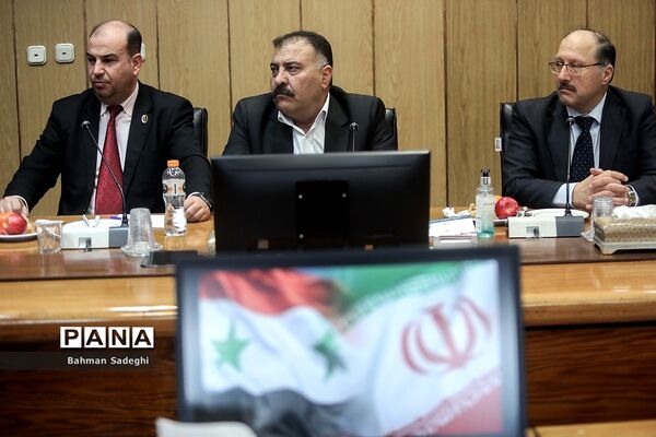 دیدار وزیر آموزش و پرورش با جمعی از معلمان و فرهنگیان عضو سندیکاهای کشور سوریه