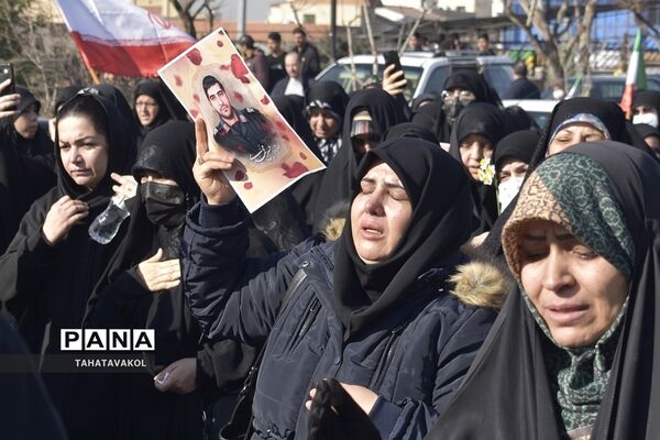 تشییع پیکر مطهر شهید مدافع حرم حسین محمدی در شهرستان پردیس