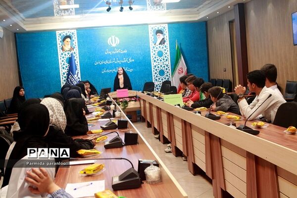 دوره آموزشی خبرنویسی ویژه دانش‌آموز‌خبرنگاران پانا در آموزش و پرورش ناحیه 2 بهارستان