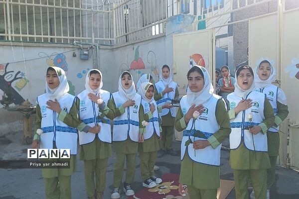 آغاز فرایند توزیع شیر در مدارس ابتدایی ورامین