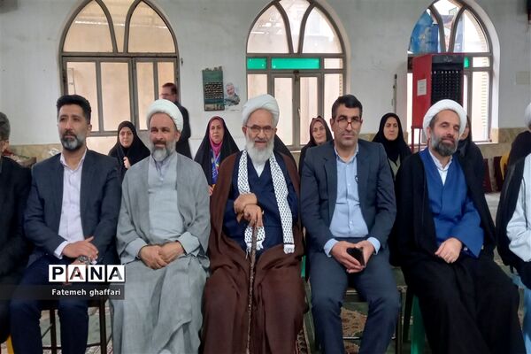 نماز شکر دانش‌آموزان قائمشهری