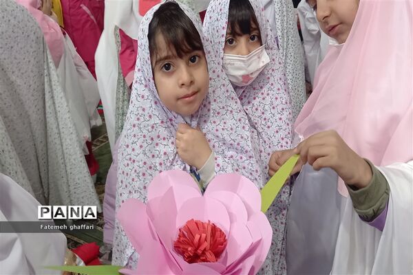 نماز شکر دانش‌آموزان قائمشهری