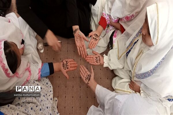 مراسم جشن تکلیف دانش‌آموزان در شهرستان راز