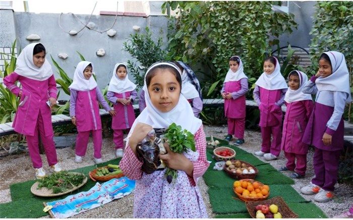 تدریس همزمان فارسی، ریاضی و علوم در یک بازی عملی برای هر دانش‌آموزی جذاب است/فیلم