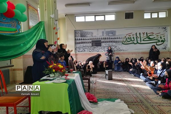 جشن ولادت امام جواد(ع) دانش‌آموزان دبیرستان فاطمیه شهرستان ملارد در مسجدجامع خامس آل عبا
