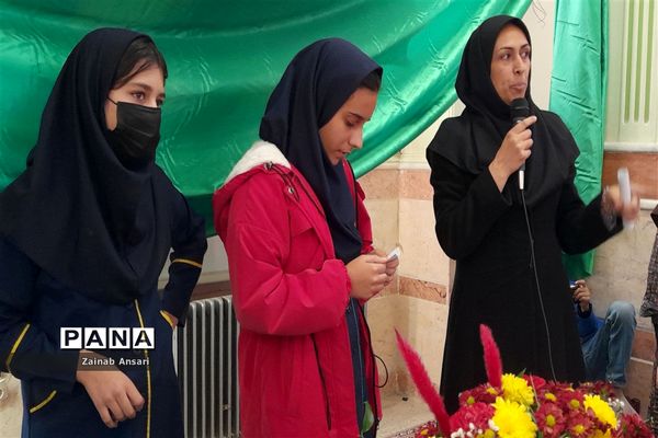 جشن ولادت امام جواد(ع) دانش‌آموزان دبیرستان فاطمیه شهرستان ملارد در مسجدجامع خامس آل عبا