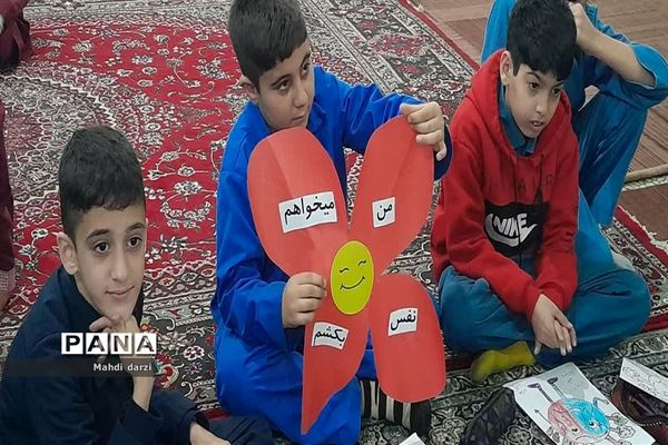 جشنواره نقاشی به‌مناسبت هوای پاک در دبستان با نیاز های ویژه امام موسی کاظم (ع) گالشپل