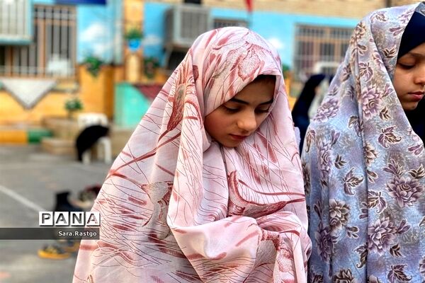 دانش آموزان دبیرستان استاد شهریار مشهد نماز باران خواندند