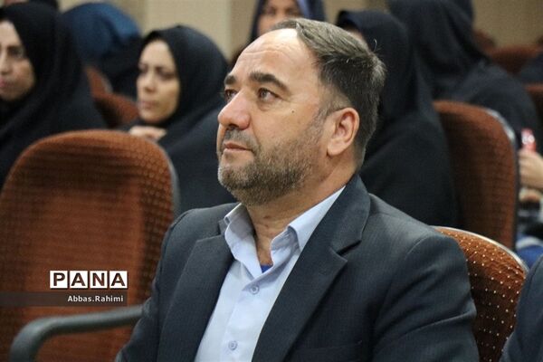 تقدیر از آقایان کارمند اداره آموزش و پرورش پاکدشت