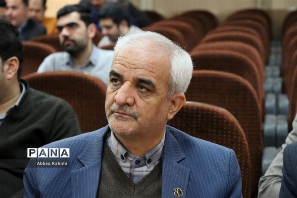 تقدیر از آقایان کارمند اداره آموزش و پرورش پاکدشت