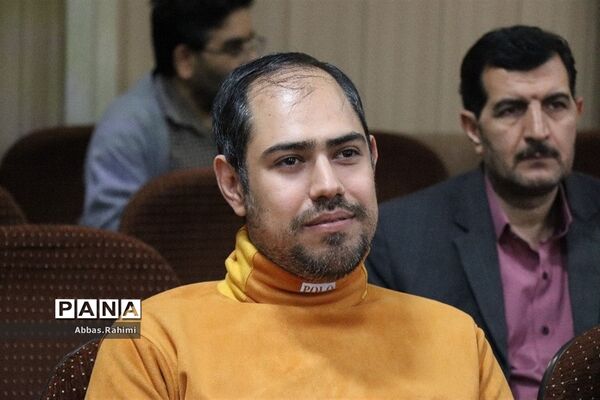 تقدیر از آقایان کارمند اداره آموزش و پرورش پاکدشت