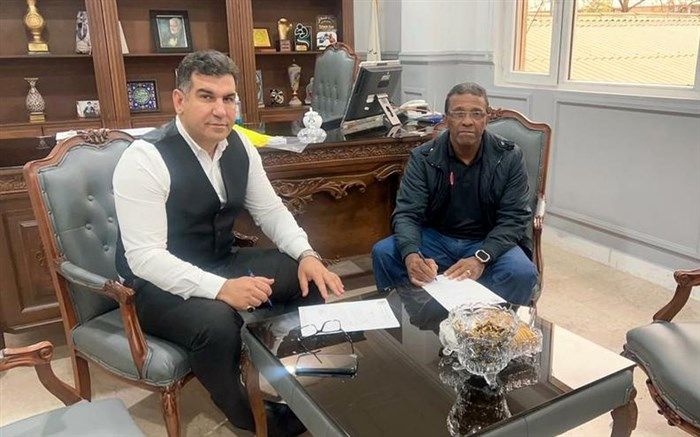 فونتانا رسماً هدایت تیم ملی بوکس را برعهده گرفت