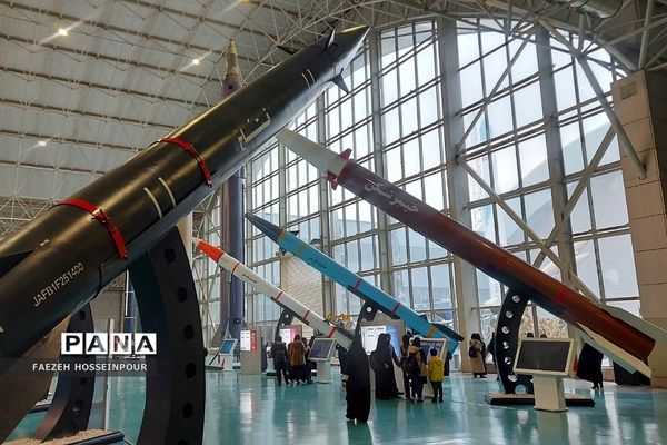 اردو  راهیان پیشرفت دانش‌آموزان مدرسه حکمت