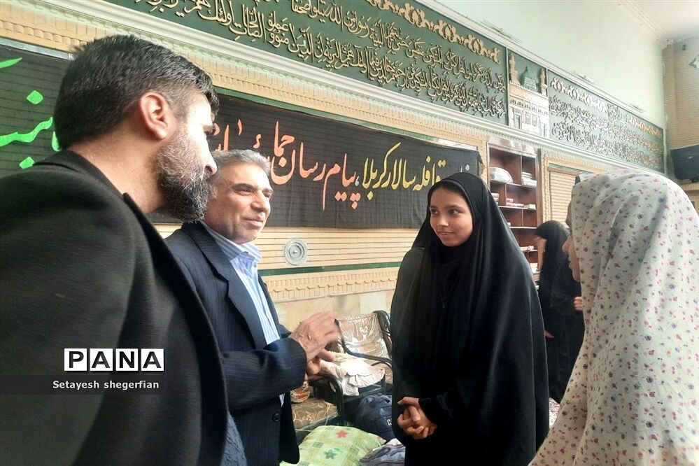 دیدار مدیر آموزش و پرورش ناحیه ۶ مشهد با دانش‌آموزان معتکف‌