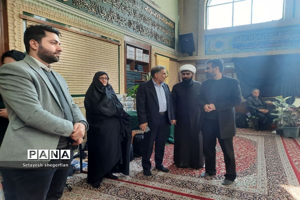 دیدار مدیر آموزش و پرورش ناحیه ۶ مشهد با دانش‌آموزان معتکف‌