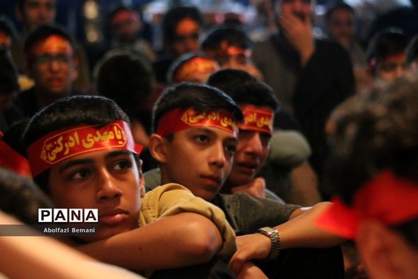 اعتکاف دانش‌آموزی در قم-2